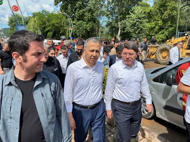 Bartın’daki sel felaketi havadan görüntülendi. Yardıma Mehmetçik koştu - Resim: 13